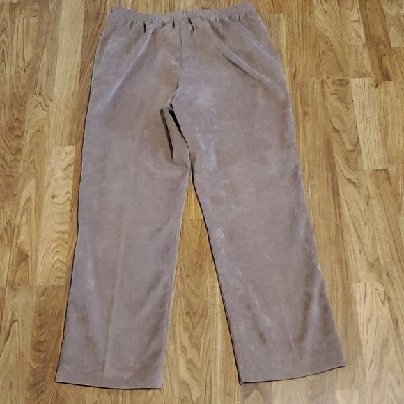 Alfred Dunner Womens Pull On Pants Corduroy Size 12 Tan - Picture 9 of 11